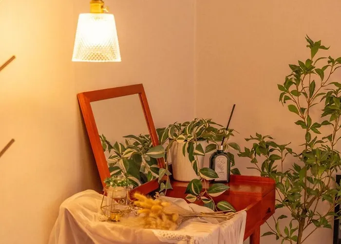 3Br & 5Beds & 2Baths 명동버스2정거장 해방촌5분 남산타워 800M 8인가능 *